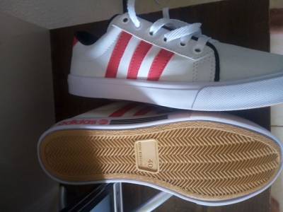 Sapato Adidas