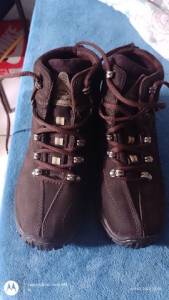 Vendo Bota Marca Oakley  Marrom Escura Nmero 37