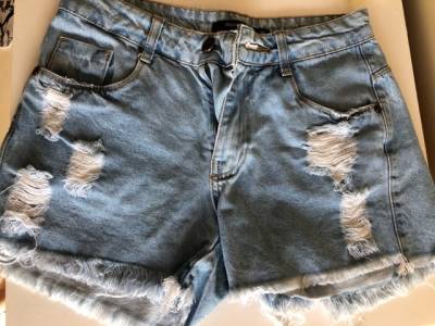 Shorts Claro Feminino