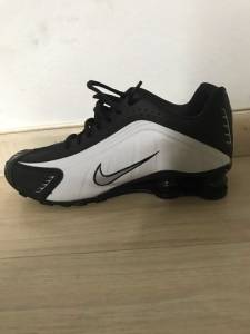 Tnis Nike Shox R4 (nmero 41)