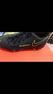 Chuteira Phantom Nike Campo