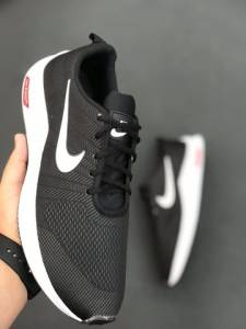 Tnis Nike