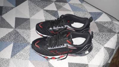 Vendo 2 Pares De Tnis Mizuno