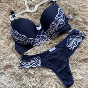 Conjunto Lingerie Calcinha E Suti