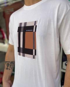 Camiseta - Burberry - Importada