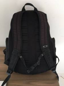 Mochila Oakley Elevated Gearbox Preta