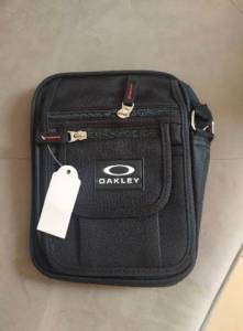 Bag Oakley, Adidas Ou Nike