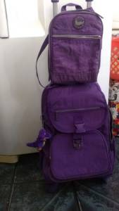 Vendo Mochila Semi.nova