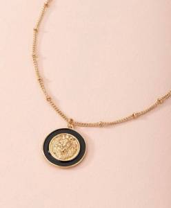 Colar Dourado Com Medalho De Leo