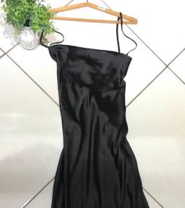 Vestido Longo Com Fenda.