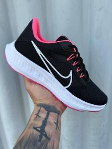 Tnis Nike Feminino