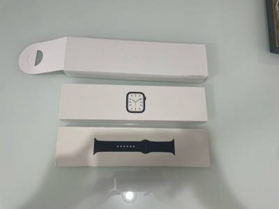 Apple Watch Srie 7 - 45mm - Novo