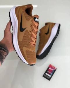 Tnis Nike