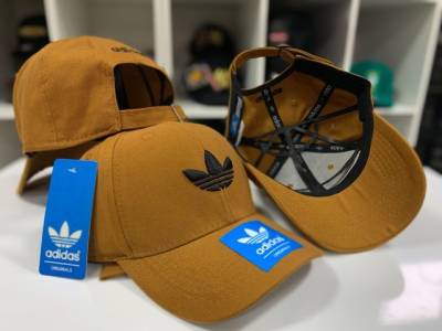 Bon Adidas Caramelo Logo Preto