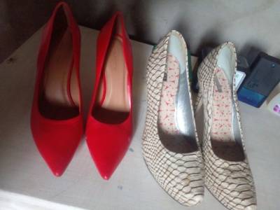 Vendo Sapatos Super Comservado.calsa 3839