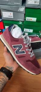 New Balance 373