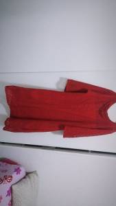 Vestido Vermelho Rendado De Mangas Curtas