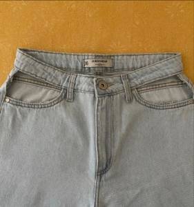 Cala Jeans Nova Com Detalhe No Bolso