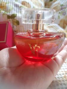 Vendo Perfume Da Virgnia Fonseca