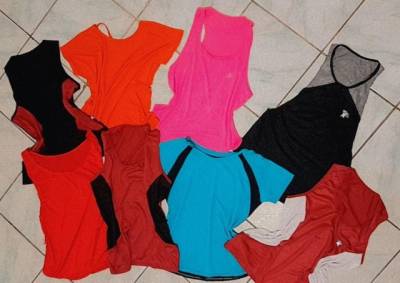 Lote 8  De Academia Blusas Mg 120$