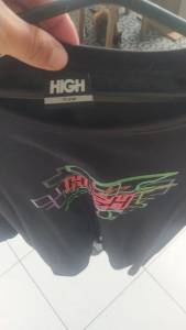 Camiseta High