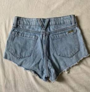 Short Jeans