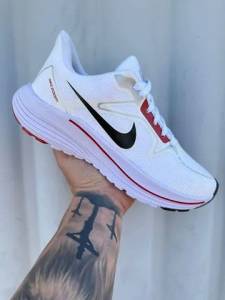 Tnis Nike