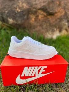 Tnis Primeira Linha Nike Air Forcee Confortvel Prtico