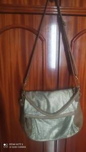 Linda Bolsa. L Postiche