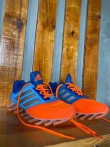 Tnis Adidas Springblade Novo !!!