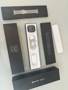 Apple Watch S4 (cel+gps) 44mm Nike Black + Pulseira Nike Cinza