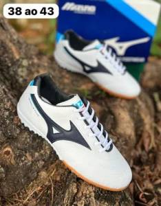 Chuteira Mizuno Society R$120,00