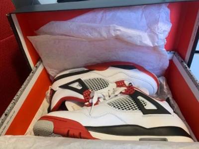 Jordan 4