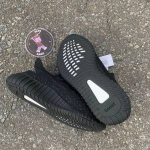 Yeezy 350 Oreo