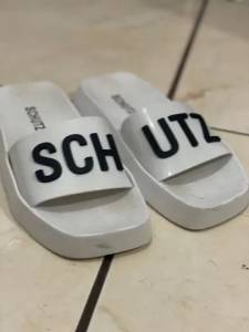 Chinelo Shultz N35