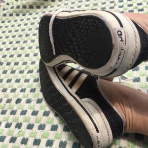 Tnis Adidas 36