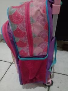 Mochila De Rodinhas Menina