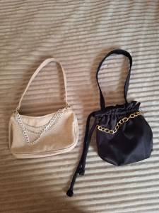 Vendo Duas Bolsas Por 50$