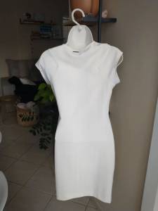 Vestido Off White Da Colcci, Polister E Elastano, Tamanho P.