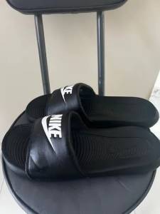 Chinelo Nike Victori Slide ( N40 )