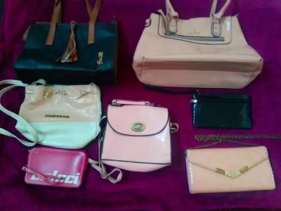 Bolsas Femininas Usadas Promoo Brech 7 Bolsas A 50 Reais