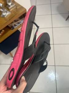 Chinelo Oakley Rosa