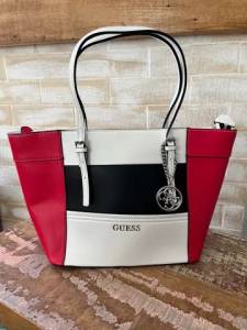 Bolsa Guess Nova!