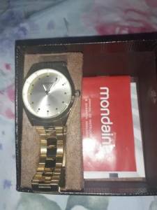 Vendo Lindo Relgio Feminino Mondaine Analgico