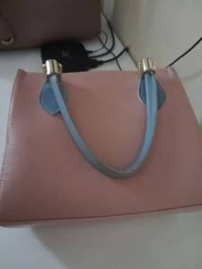 Vendo Bolsas Semi Novas S Pra Quem Realmente Tiver Interesse!