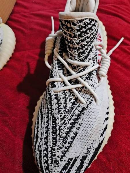 Tnis Adidas Yeezy Boost 350 Zebra