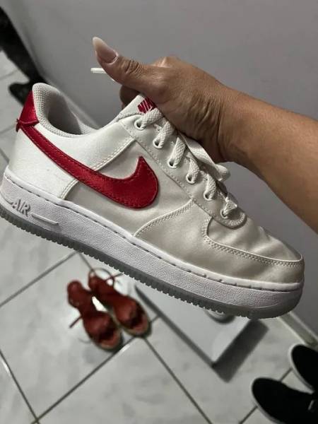 Tnis Nike Air Force 1 Low Satin White Red