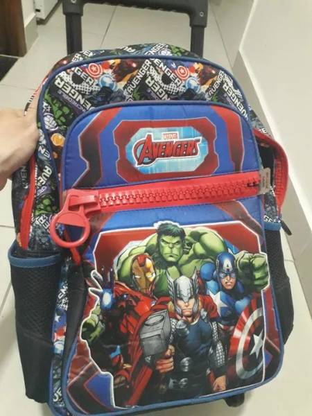 Mochila Infantil Avengers Com Rodinha