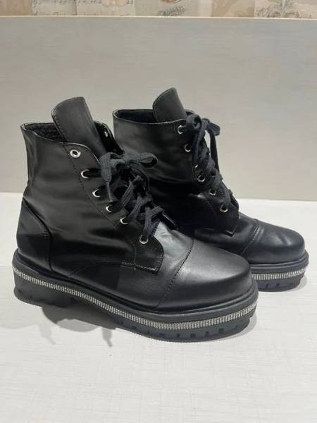 Bota Coturno Preto Couro Sinttico - Tamanho 38