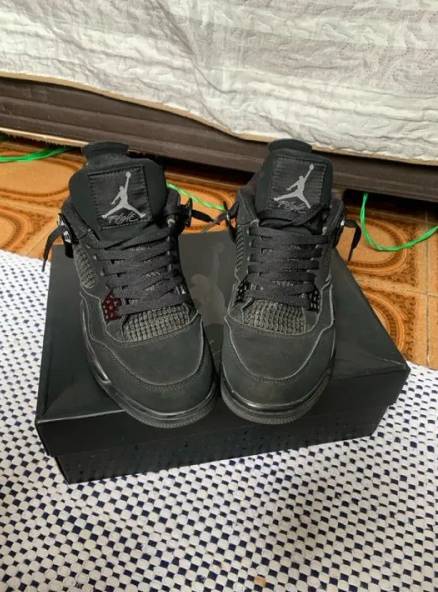 Nike Air Jordan 4 Black Cat